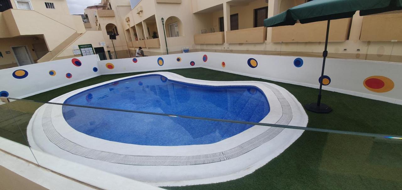 Mareverde Vista Mare Con Tres Piscinas 아데제 외부 사진