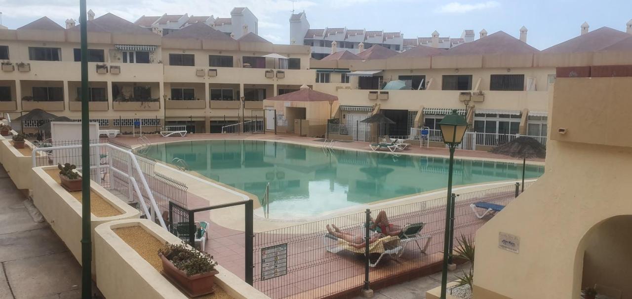 Mareverde Vista Mare Con Tres Piscinas 아데제 외부 사진